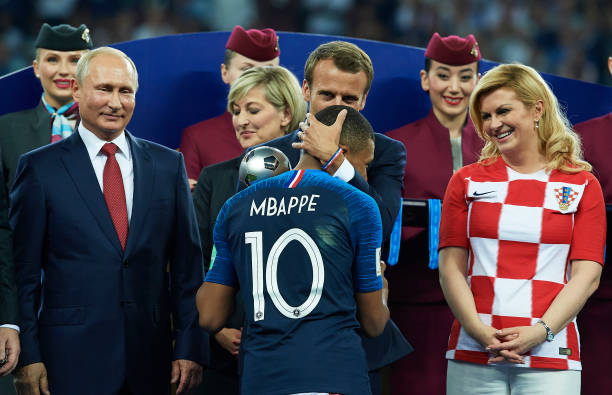 他在球场上 他在球场上