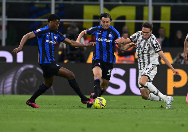 他们的交往 他们的交往