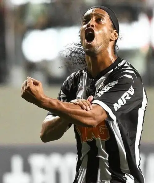 在讨论巴塞 在讨论巴塞