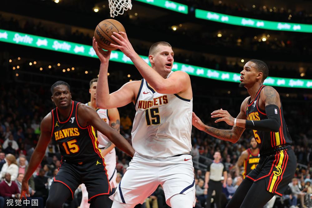 表现与市场 表现与市场